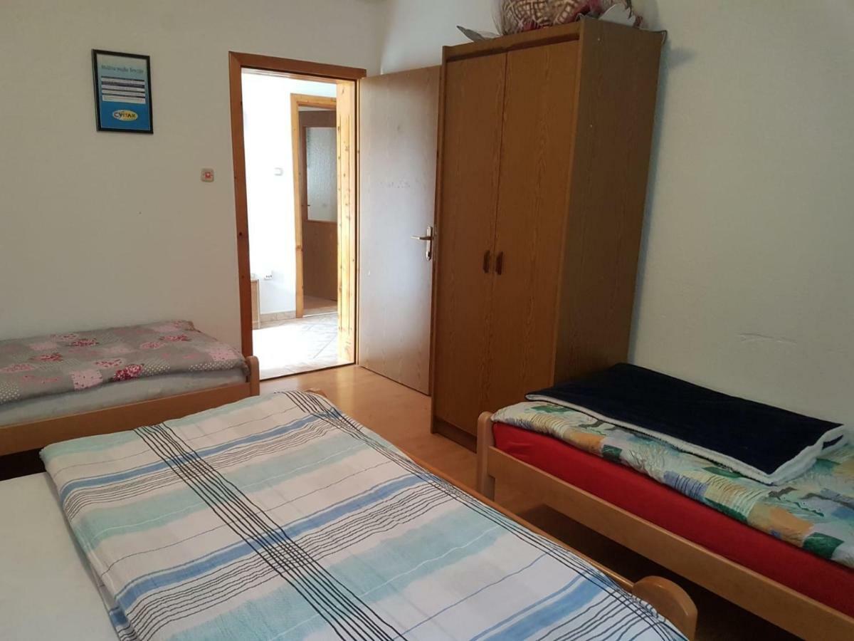 Kuca Za Odmor Sarcevic Apartment Prozor Exterior photo