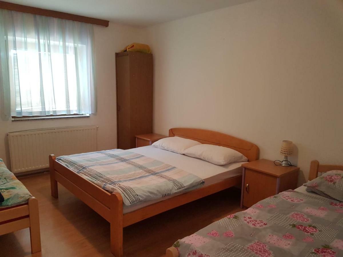 Kuca Za Odmor Sarcevic Apartment Prozor Exterior photo
